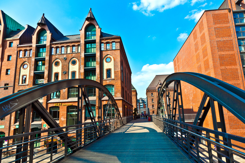 Die Brocksbrücke in der alten Speicherstadt in Hamburg.