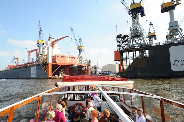 Sehenswuerdigkeiten Hamburg besondere Stadtfuehrung Hamburg Speicherstadt Hafencity Rosinenfischer Rahmenprogramme Firmen Gruppen Hafenrundfahrt 600x400