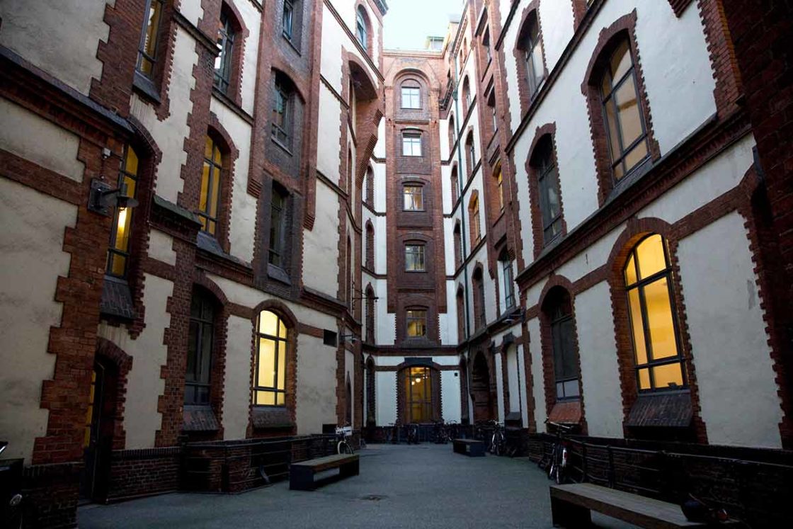 speicherstadt-hamburg stadtführung-sandtorkaihof-lesung