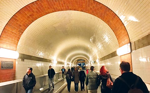 Rosinenfischer, Alter Elbtunnel Führung